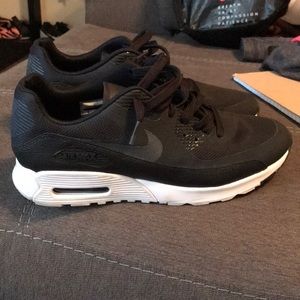 Nike women’s air max, size 9